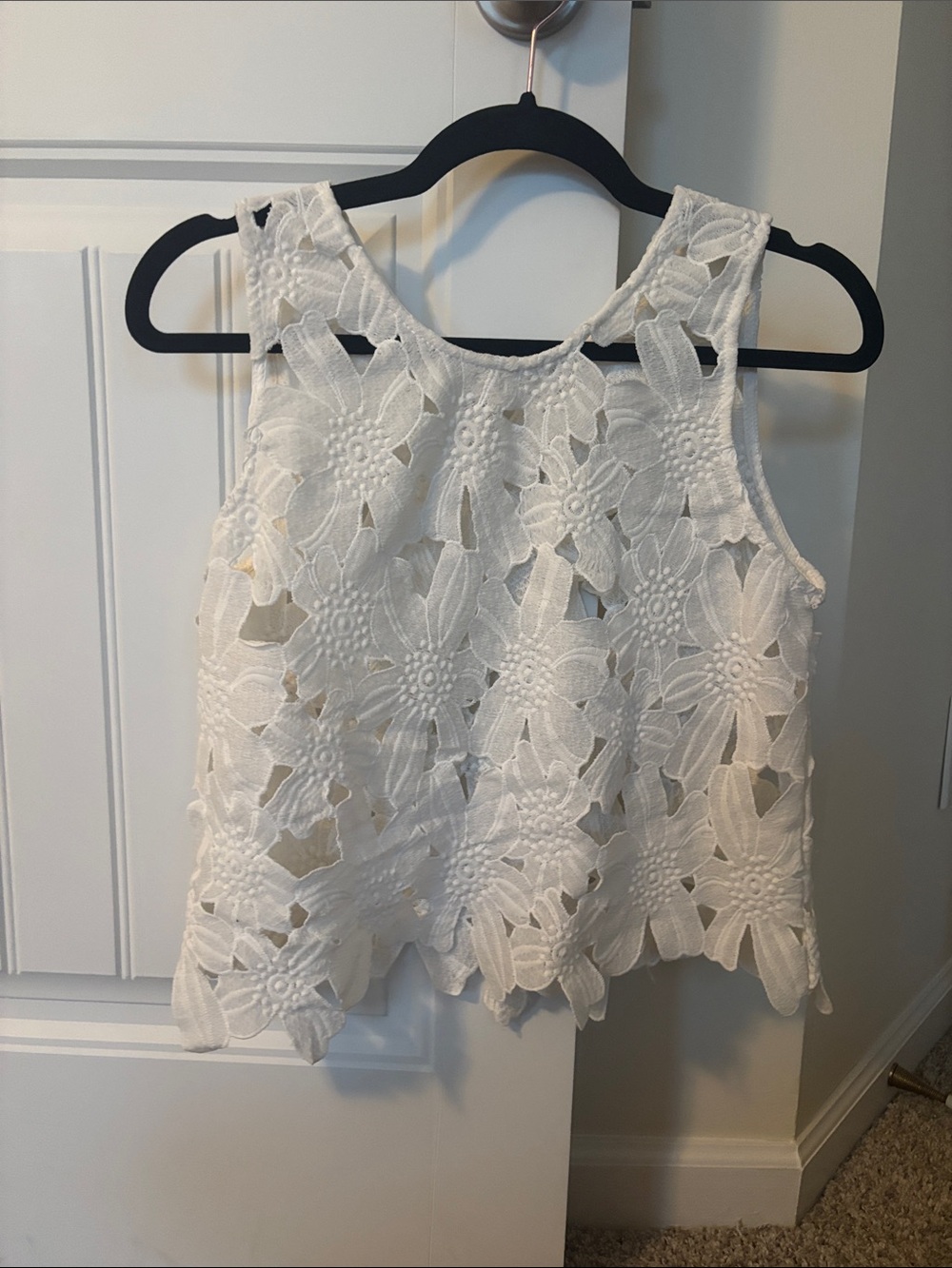 Acemi White Floral Crochet Tank Top
